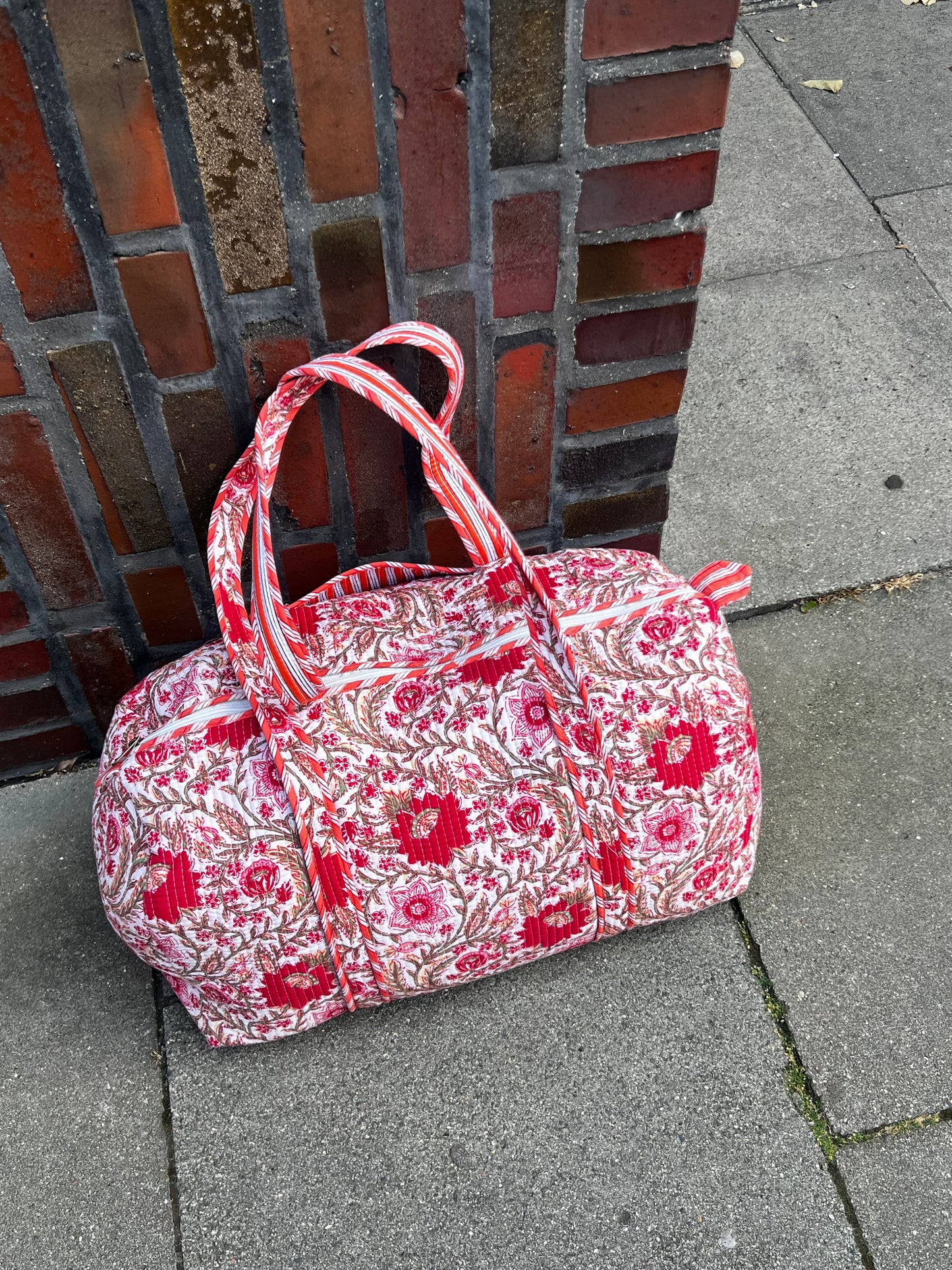 Weekend duffel coral